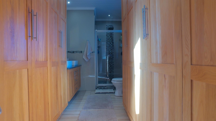 4 Bedroom Property for Sale in Waterval East North West